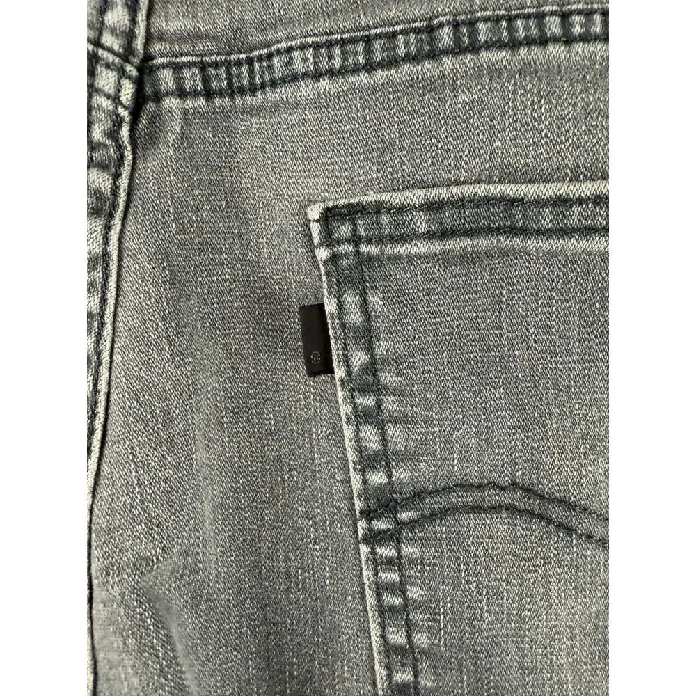 Levis item good